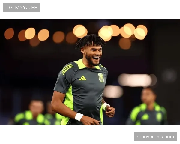 特拉维斯:英超新赛季前景分析——阵容深度成球队表现关键 特拉维斯:英超新赛季前景分析——阵容深度成球队表现关键